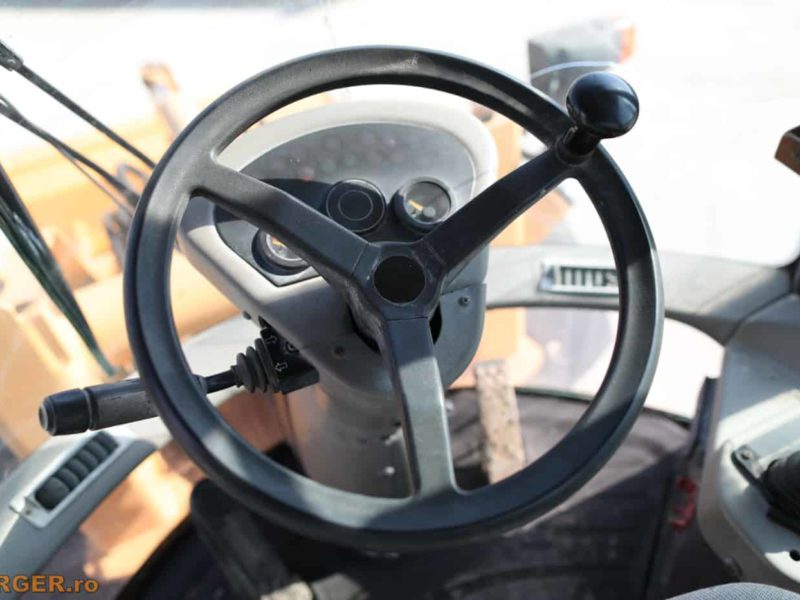 Incarcator frontal Case 221 D