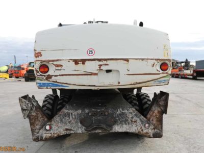 Excavator pe pneuri New Holland MH 6.6