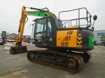 Excavator pe senile JCB JS131 LC+