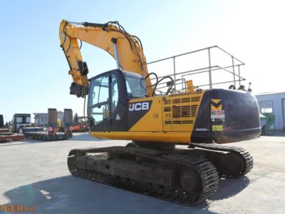 Excavator pe senile JCB JS290 LC