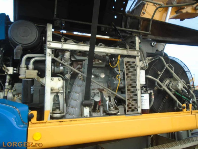 Excavator pe pneuri Liebherr A914 Compact