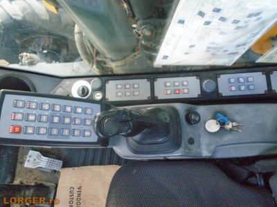 Excavator pe pneuri Liebherr A914 Compact