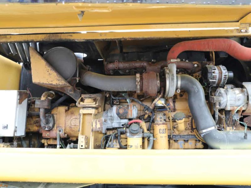 Excavator pe pneuri Caterpillar M322 D
