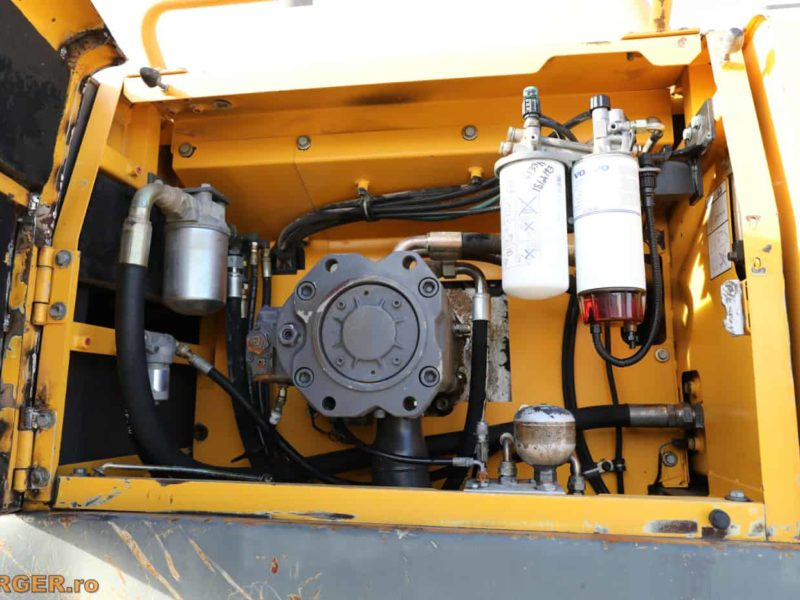 Excavator pe senile Volvo EC360 CL