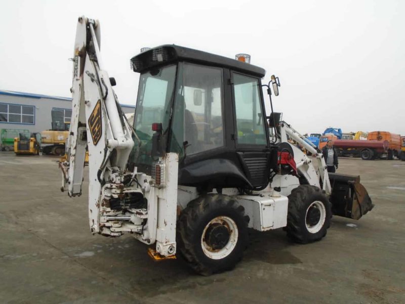 Buldoexcavator JCB 2CX