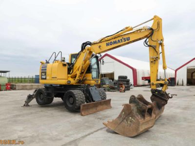 Excavator pe pneuri Komatsu PW148-10