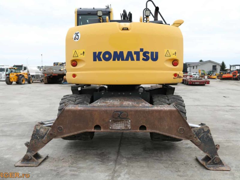 Excavator pe pneuri Komatsu PW148-10