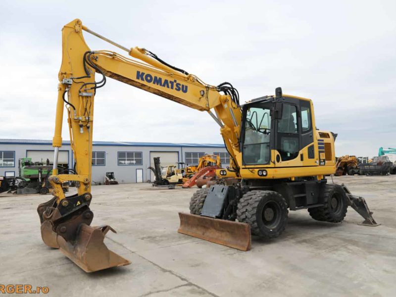 Excavator pe pneuri Komatsu PW148-10
