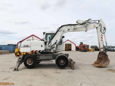 Excavator pe pneuri Liebherr A316 Litronic