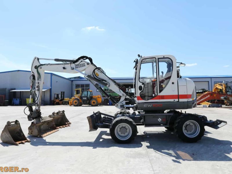 Excavator pe pneuri Wacker Neuson EW100 