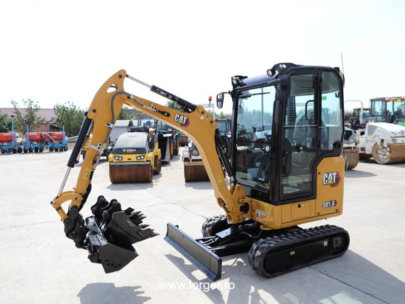Miniexcavator pe șenile CAT 301.6, NOU