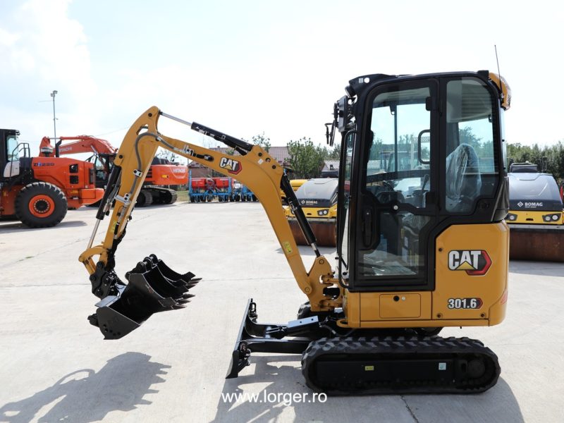 Miniexcavator pe șenile CAT 301.6, NOU